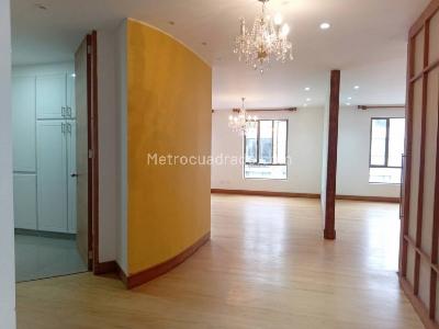 Apartamento de 3 alcobas en venta en Santa Ana, Bogotá, 231 m² · foto 4 de 15