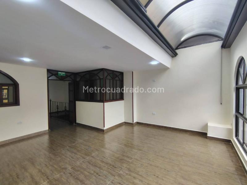 Local Comercial en Arriendo, El Lago, Bogotá D.C. - Vista 3