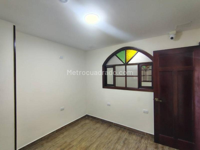 Local Comercial en Arriendo, El Lago, Bogotá D.C. - Vista 4