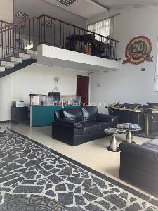 Casa de 5 alcobas en venta en Normandia, Bogotá, 360 m² · foto 2 de 18