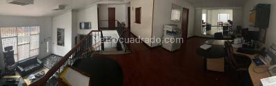 Casa de 5 alcobas en venta en Normandia, Bogotá, 360 m² · foto 9 de 18