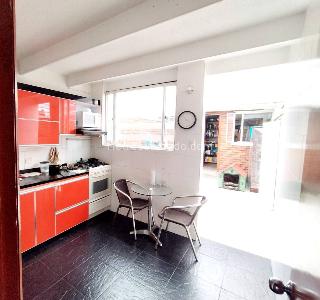 Casa de 5 alcobas en venta en Nueva Marsella I, Bogotá, 160 m² · foto 3 de 7