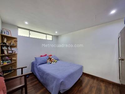 Casa de 5 alcobas en venta en Polo Club, Bogotá, 250 m² · foto 6 de 20