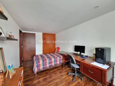 Casa de 5 alcobas en venta en Polo Club, Bogotá, 250 m² · foto 7 de 20