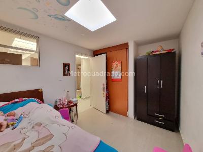 Casa de 5 alcobas en venta en Polo Club, Bogotá, 250 m² · foto 18 de 20