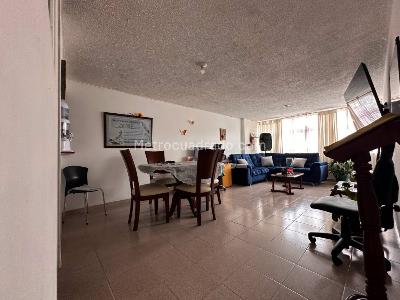 Casa en venta en Alamos, Bogotá · foto 2 de 11