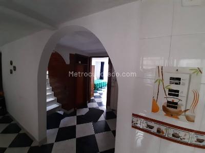 Casa de 5 alcobas en venta en Ciudadela Colsubsidio, Bogotá, 132 m² · foto 4 de 19
