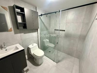 Apartamento de 3 alcobas en venta en El Recuerdo, Bogotá, 116 m² · foto 9 de 14