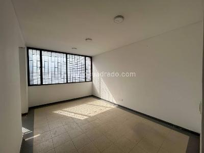 Casa de 5 alcobas en venta en Centro Nariño, Bogotá, 675 m² · foto 5 de 20