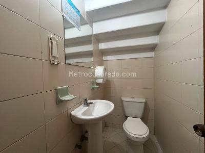 Casa de 5 alcobas en venta en Centro Nariño, Bogotá, 675 m² · foto 13 de 20