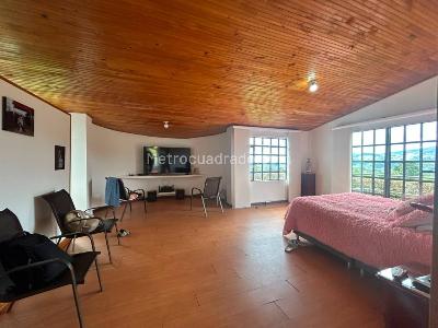 Casa de 3 alcobas en venta en Vereda El Vocan, La Calera, 240 m² · foto 12 de 20