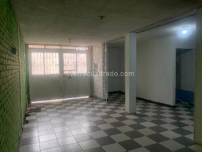 Casa de 5 alcobas en venta en Carimagua I Sector, Bogotá, 280 m² · foto 2 de 16
