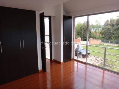 Casa de 5 alcobas en venta en Cajica, Cajicá, 280 m² · foto 2 de 13