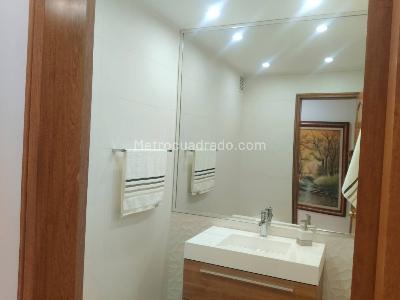 Apartamento de 3 alcobas en arriendo en Calleja Alta, Bogotá, 168 m² · foto 8 de 20