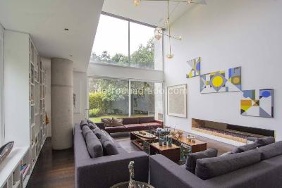 Casa de 5 alcobas en venta en Niza Suba, Bogotá, 1026 m² · foto 2 de 20