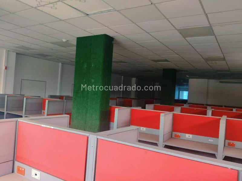 Edificio de Oficinas en Arriendo, Toberin, Bogotá D.C. - Más