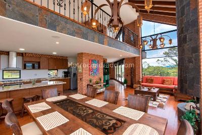 Casa de 5 alcobas en arriendo en Altos De Yerbabuena, Chía, 734 m² · foto 7 de 20