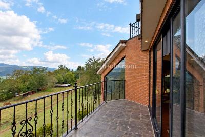 Casa de 5 alcobas en arriendo en Altos De Yerbabuena, Chía, 734 m² · foto 20 de 20