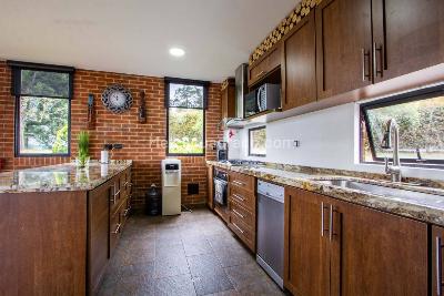 Casa de 5 alcobas en venta en Altos De Yerbabuena, Chía, 734 m² · foto 9 de 20