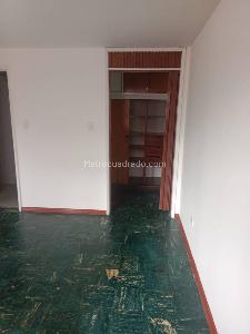 Apartamento en arriendo en Candelaria, Bogotá · foto 3 de 9