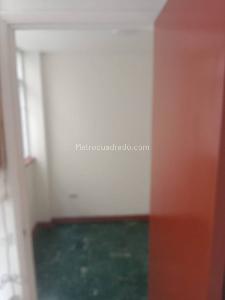 Apartamento en arriendo en Candelaria, Bogotá · foto 4 de 9