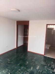 Apartamento de 2 alcobas en arriendo en La Candelaria, Bogotá, 63 m² · foto 2 de 8