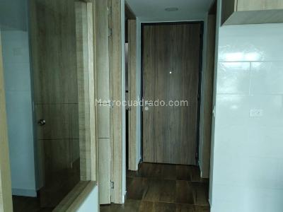 Apartamento en arriendo en Santa Maria Del Lago, Bogotá · foto 14 de 16