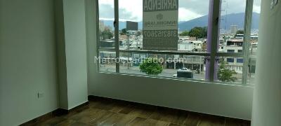 Apartamento en arriendo en Santa Maria Del Lago, Bogotá · foto 2 de 16