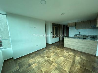 Apartamento en arriendo en Santa Maria Del Lago, Bogotá · foto 4 de 16