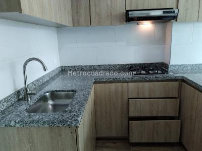 Apartamento en arriendo en Santa Maria Del Lago, Bogotá · foto 8 de 16