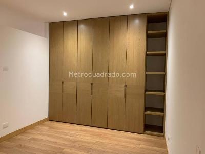 Apartamento de 1 alcoba en arriendo en Chico, Bogotá, 65 m² · foto 11 de 12