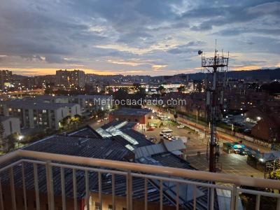 Apartamento de 3 alcobas en arriendo en San Antonio Norte, Bogotá, 77 m² · foto 5 de 10