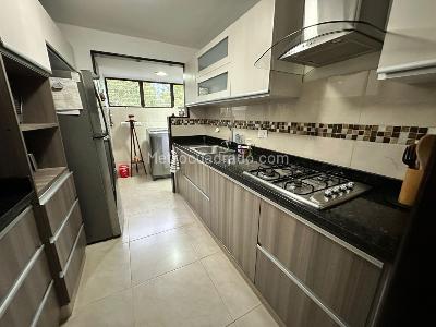 Apartamento de 3 alcobas en venta en Multicentro, Cali, 85 m² · foto 2 de 14