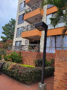 Apartamento de 3 alcobas en venta en El Limonar, Cali, 89 m² · foto 16 de 18