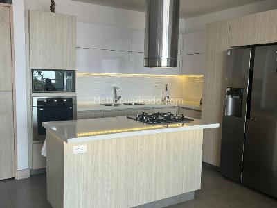 Apartamento de 3 alcobas en venta en Cristales, Cali, 122 m² · foto 2 de 10