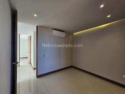 Apartamento de 4 alcobas en venta en Ciudad Jardin, Cali, 147 m² · foto 18 de 20