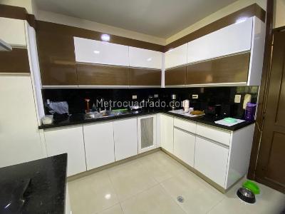 Casa de 4 alcobas en venta en Ciudad Jardin, Cali, 455 m² · foto 12 de 20