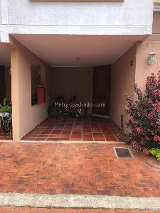 Casa de 4 alcobas en venta en Ciudad Jardin, Cali, 140 m² · foto 8 de 18