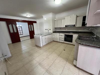 Casa de 5 alcobas en venta en Ciudad Jardin, Cali, 280 m² · foto 2 de 20