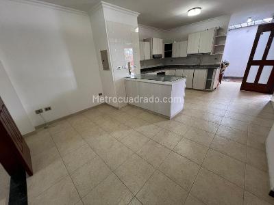 Casa de 5 alcobas en venta en Ciudad Jardin, Cali, 280 m² · foto 3 de 20