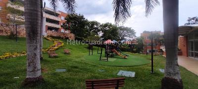 Apartamento de 3 alcobas en venta en Ciudad Jardin, Cali, 155 m² · foto 13 de 20