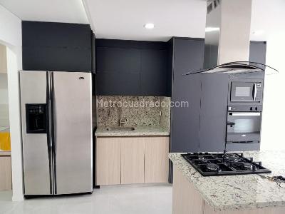 Apartamento en venta en Bellavista, Cali · foto 2 de 12