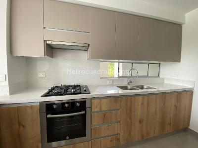 Apartamento de 4 alcobas en venta en Bellavista, Cali, 105 m² · foto 2 de 5