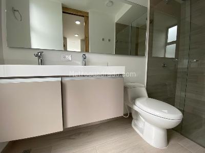 Apartamento de 4 alcobas en venta en Bellavista, Cali, 105 m² · foto 4 de 5