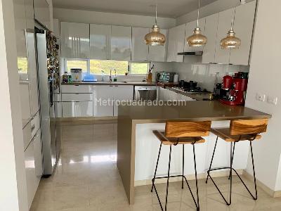 Apartamento de 5 alcobas en venta en Santa Teresita, Cali, 200 m² · foto 3 de 14