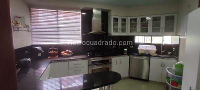 Apartamento de 3 alcobas en venta en Aguacatal, Cali, 220 m² · foto 19 de 20