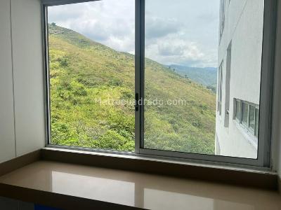 Apartamento de 3 alcobas en venta en Santa Teresita, Cali, 200 m² · foto 9 de 14