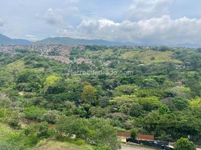 Apartamento de 3 alcobas en venta en Santa Teresita, Cali, 200 m² · foto 13 de 14
