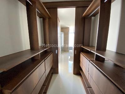 Apartamento de 3 alcobas en venta en Santa Teresita, Cali, 240 m² · foto 13 de 18