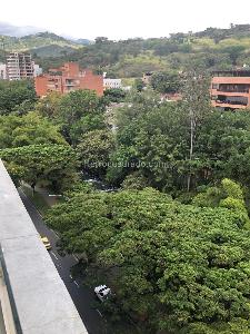 Apartamento de 3 alcobas en venta en Santa Teresita, Cali, 245 m² · foto 18 de 20